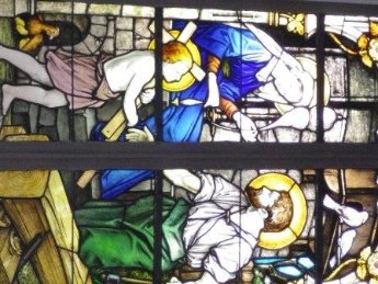 Farbenprächtiges Glasbild in der kath. Kirche St. Thomas Studienfahrt nach Wallenfels 2012